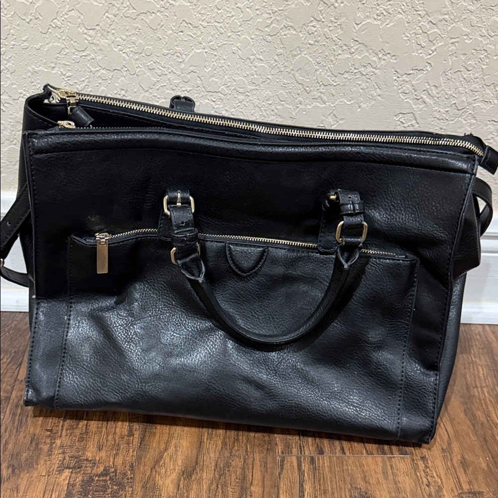 Zara Black Leather Bag used in good condition need